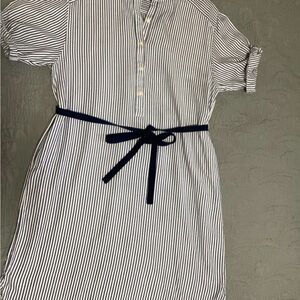 GAP Blue and White Striped Shirt With Pockets